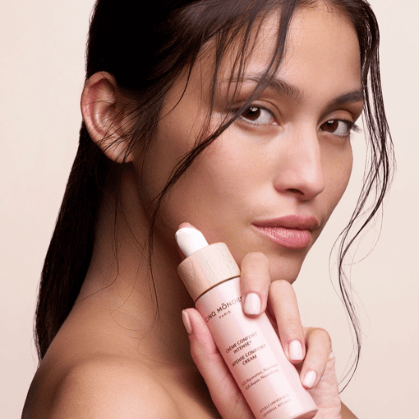 Crème Confort Intense  Mannequin Cinq Mondes Alice GAUTHIER