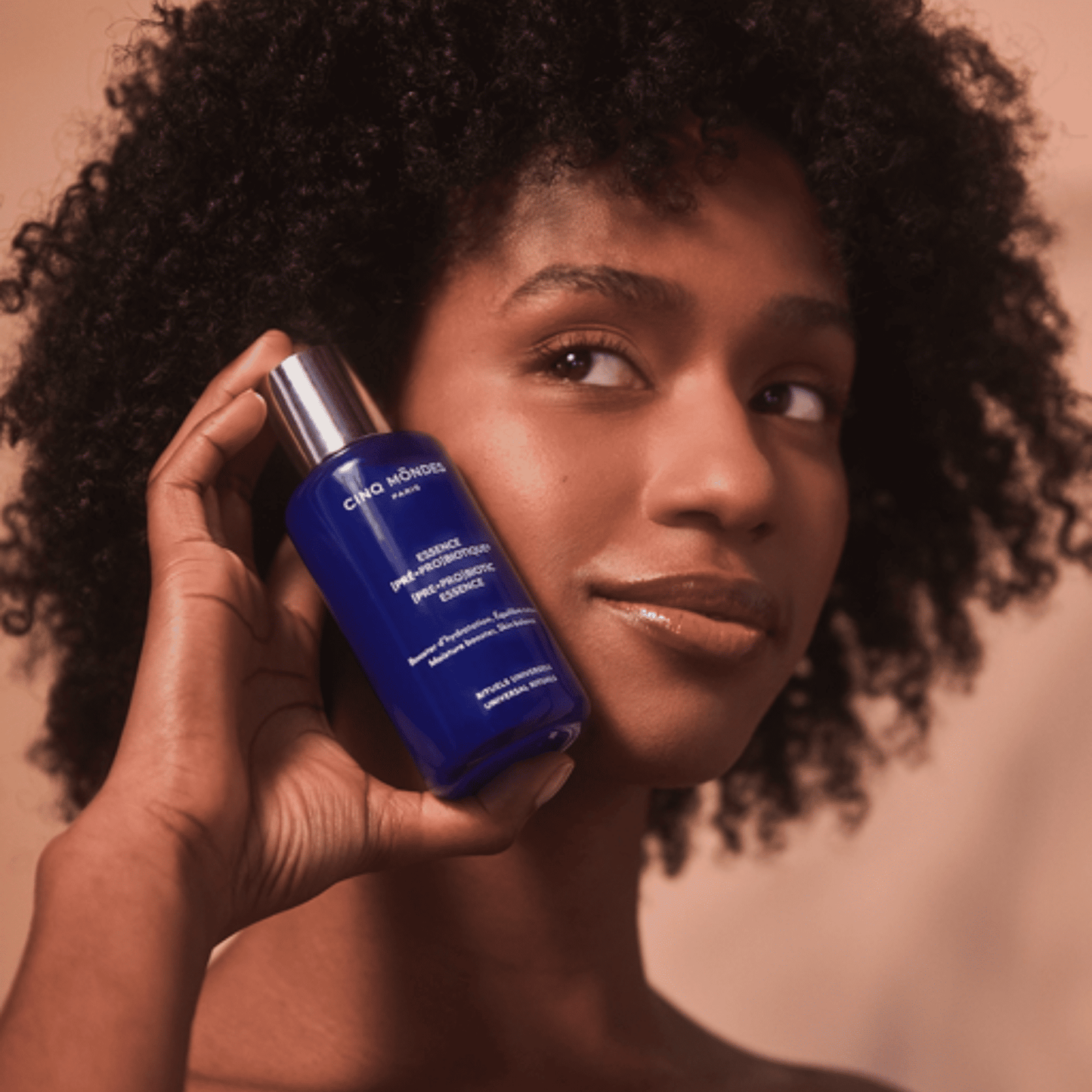 Essence Pré Pro Biotiques  Mannequin Cinq Mondes Alice GAUTHIER